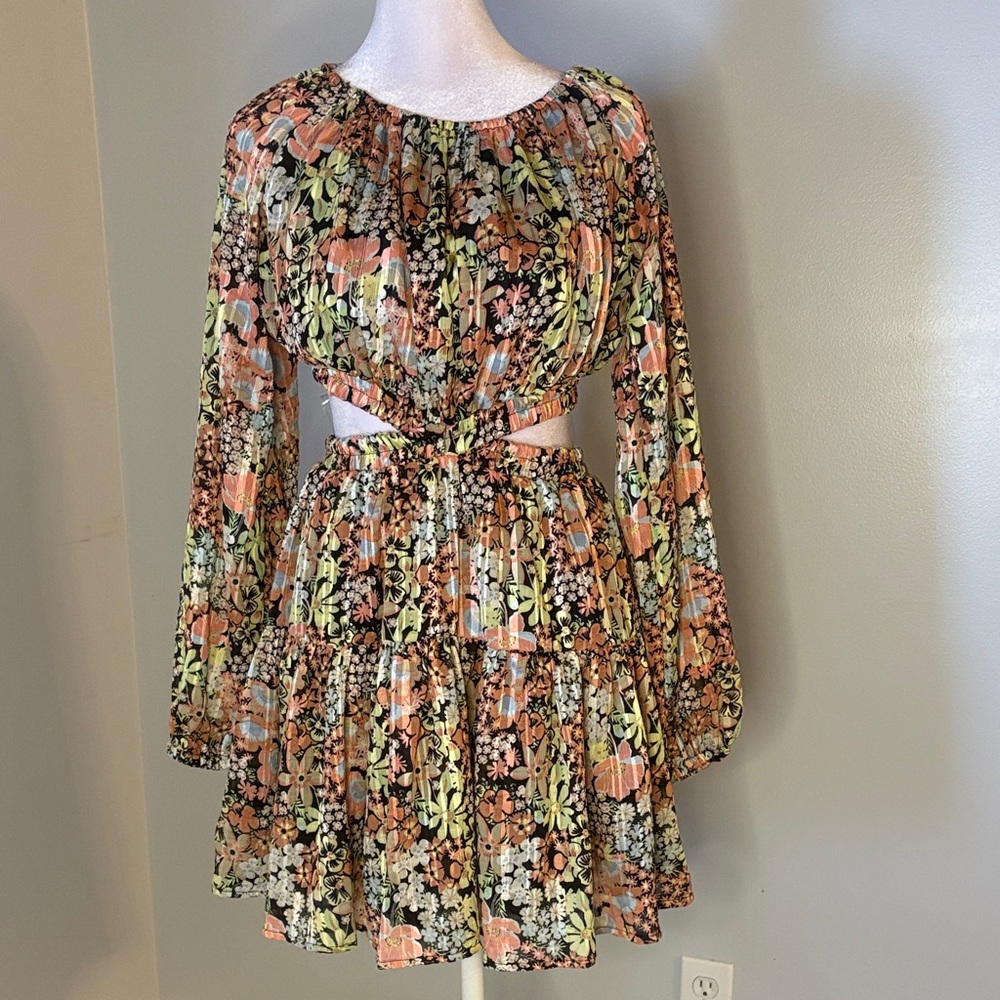 [Forever 21]  Floral Long-Sleeve Cutout Mini Dress - Size Small NWT